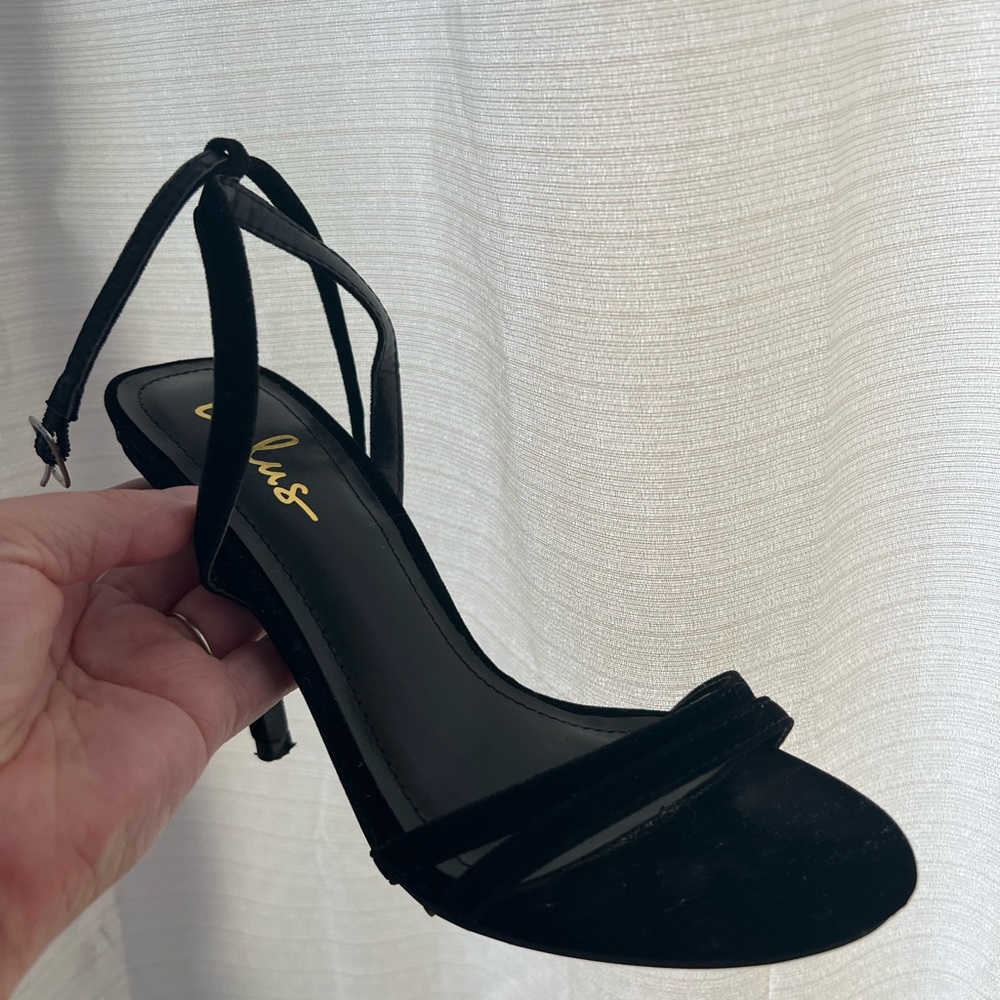 Lulus Sandals - Picture 6 of 6